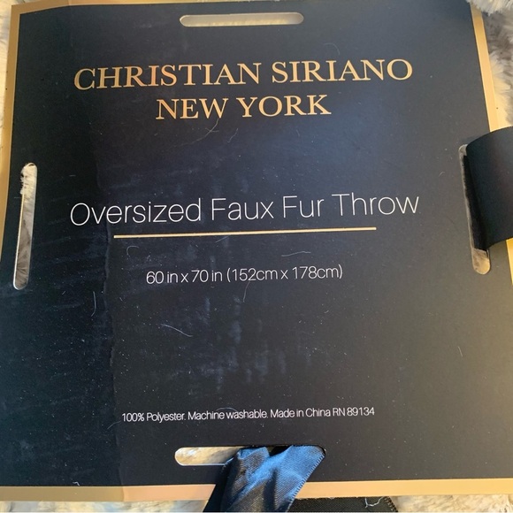 Christian Siriano NY 60 x 70 Oversized Snow Leopard Grey Grey Throw - Picture 4 of 7